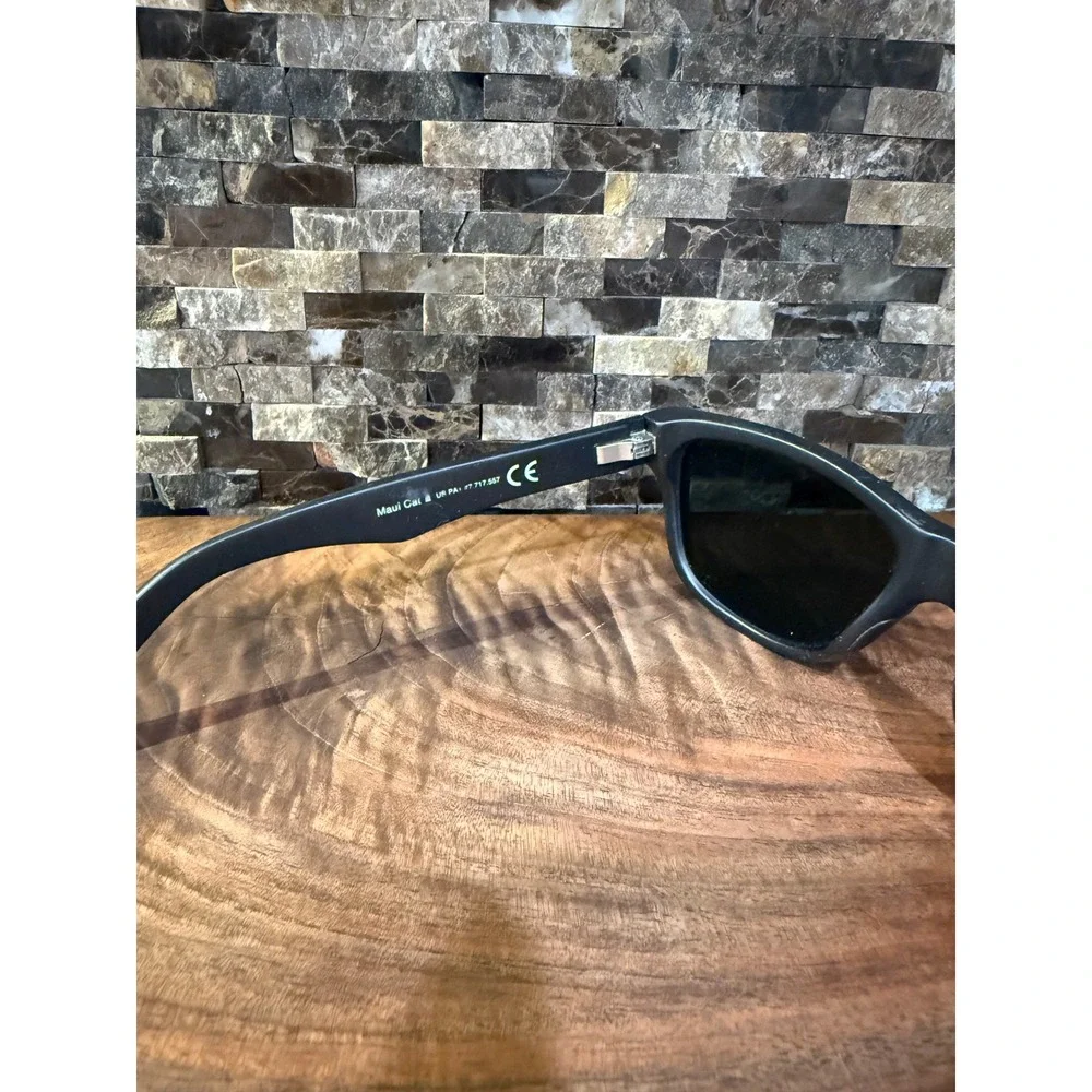 Maui Jim case pictured
